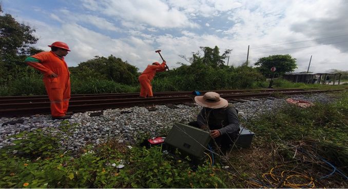 Adquisición sísmica junto a vía de ferrocarril